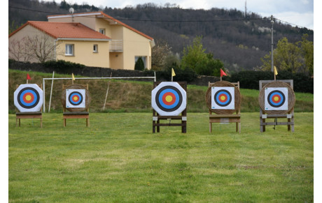 Les archers mettent la main à la pâte
